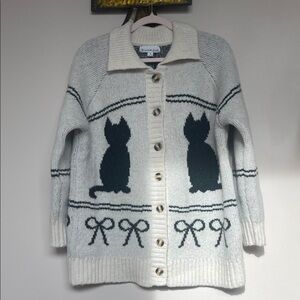 Chic Gray Cat Pattern Cardigan